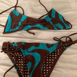 Bathing suit
